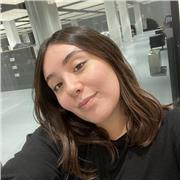 Estudiante de la universidad de navarra y hablante fluida de inglés ofrece clases particulares a niños de todas las edades